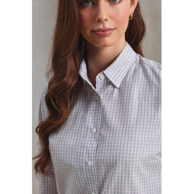 Large-check gingham shirt